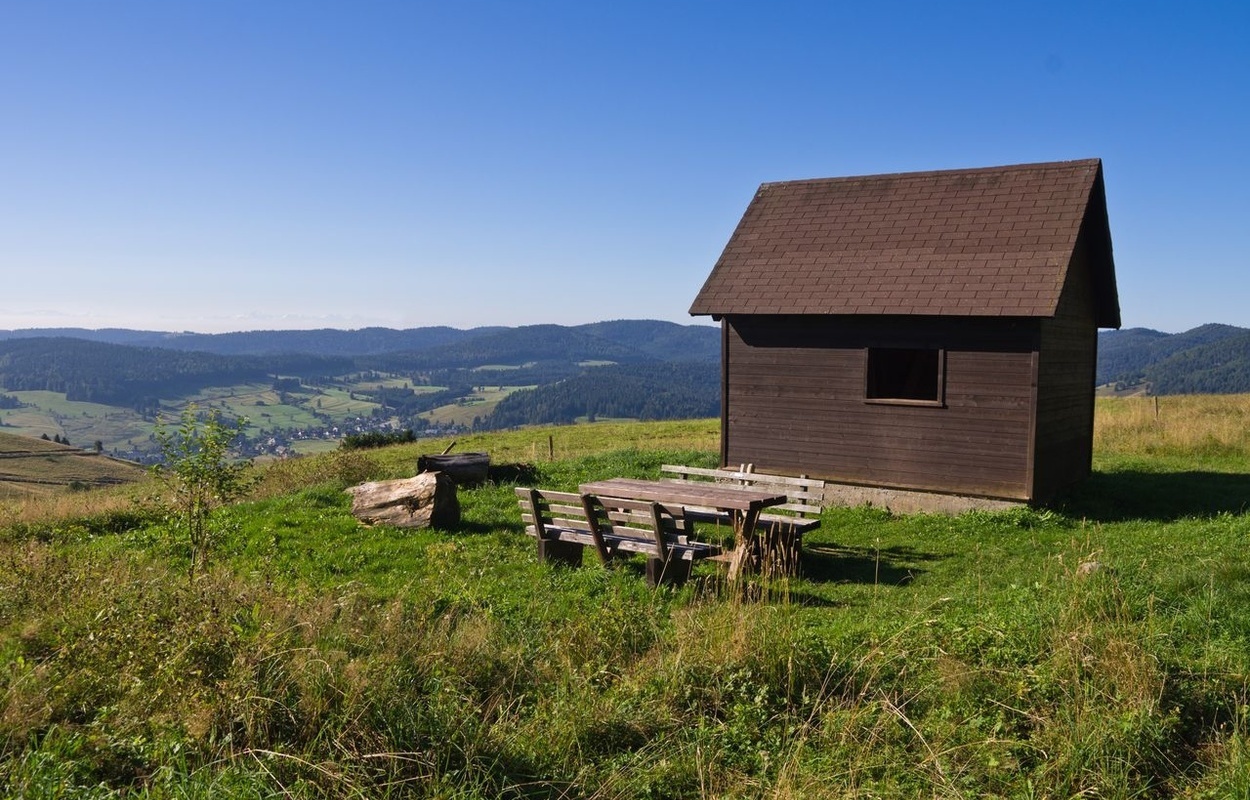 Bernau im Schwarzwald - Hochtal Steig Neumannshtte mit Blick auf Bernau (c) Tourist Info